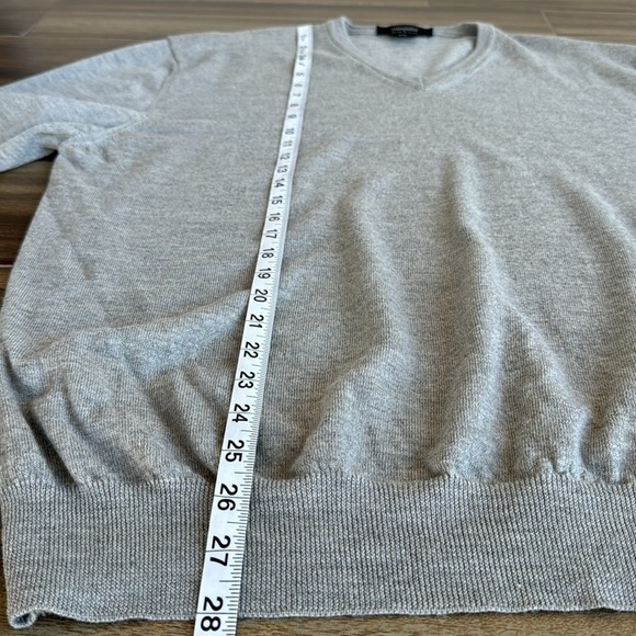 Giorgiolini 100% Extrafine Merino Wool Gray V-Neck Sweater, XXL - Picture 4 of 10